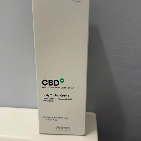 CBD Skincare Trio - White - Picture 4 of 5